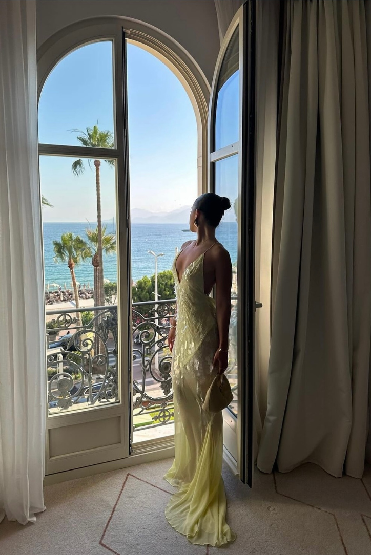 Aaliyah | Maxi šaty bez rukávů s výstřihem do V