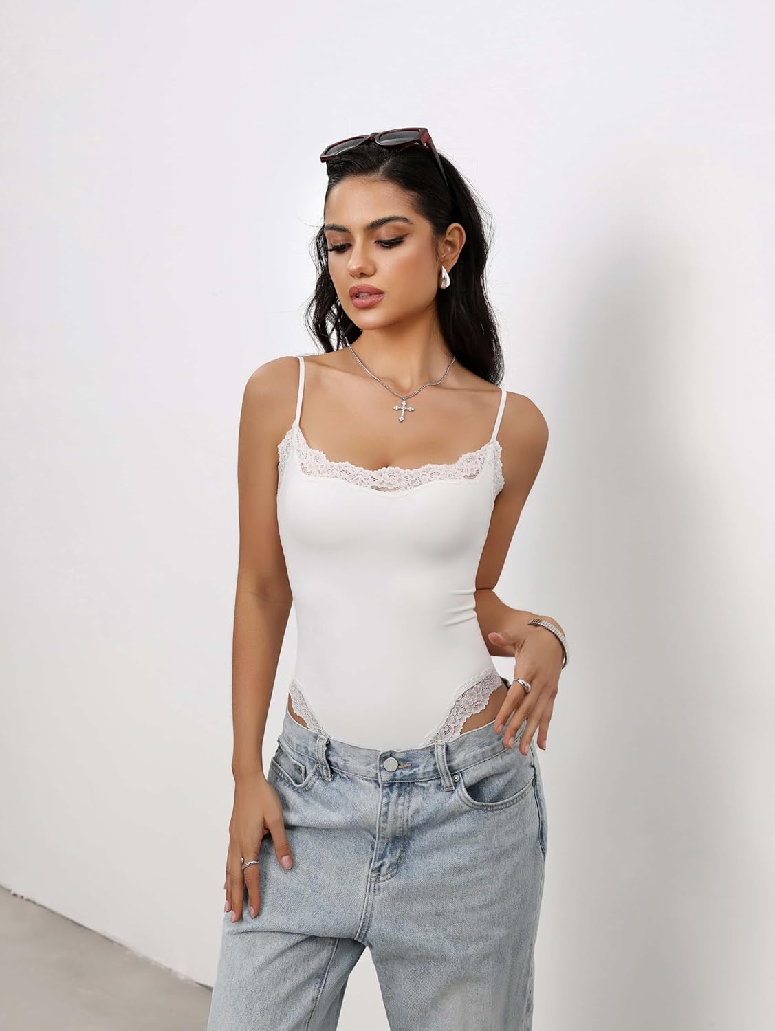 Krajka detail Bodysuit Square Neck Spaghetti Strap Tank Top Bodysuits