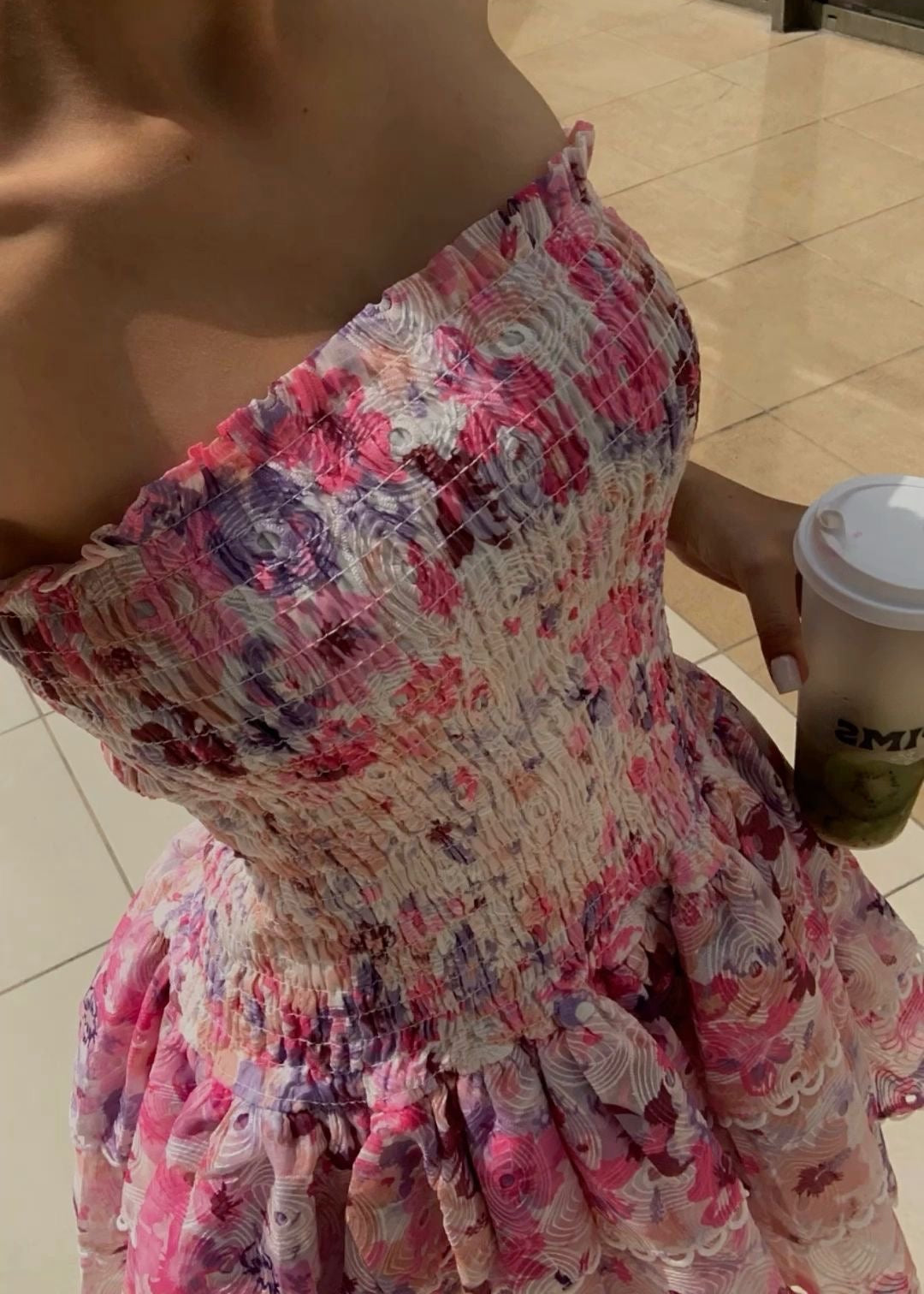 Cecilia | Šaty bez ramínek s květinovým vzorem