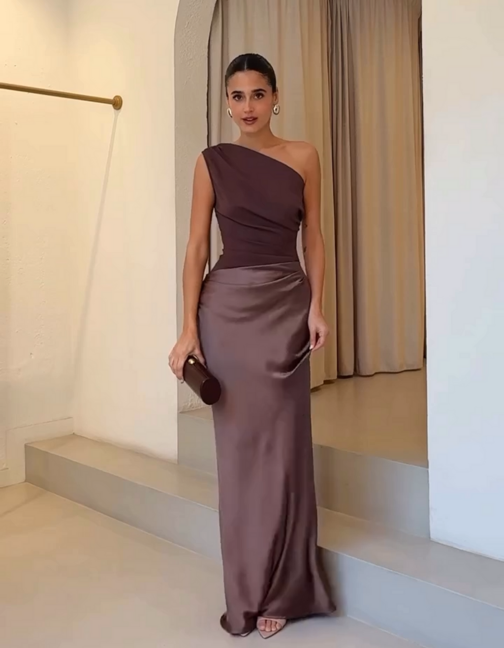 Serena™ | Saténové večerní šaty na jedno rameno – elegantní formální vzhled