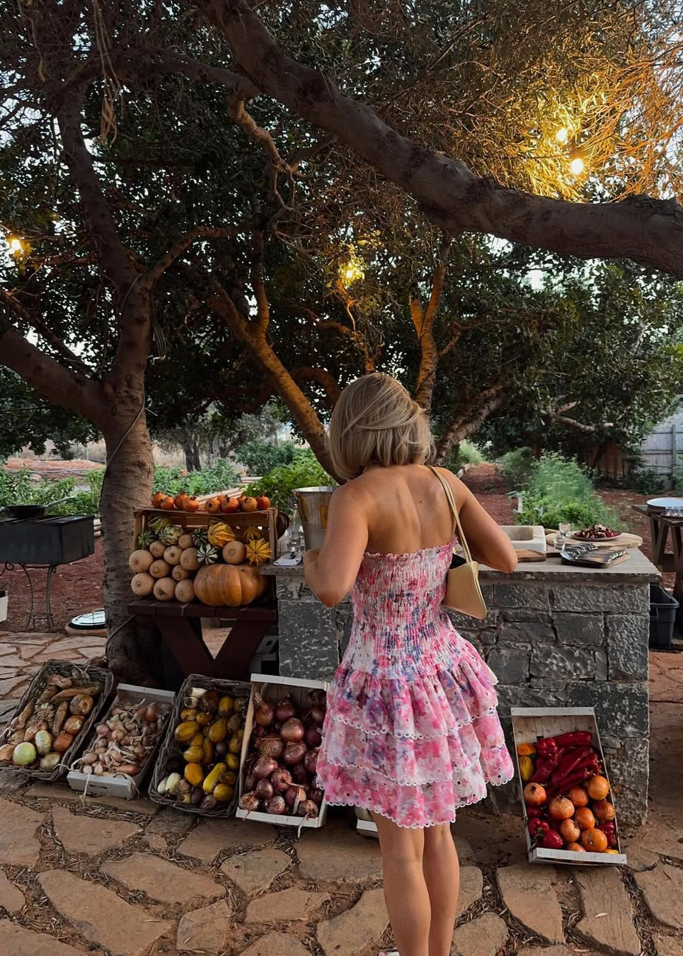 Cecilia | Šaty bez ramínek s květinovým vzorem