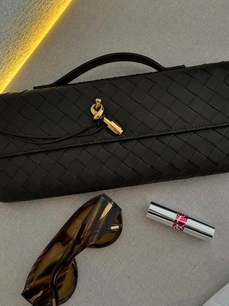 Naše tkaná kabelka Bianca