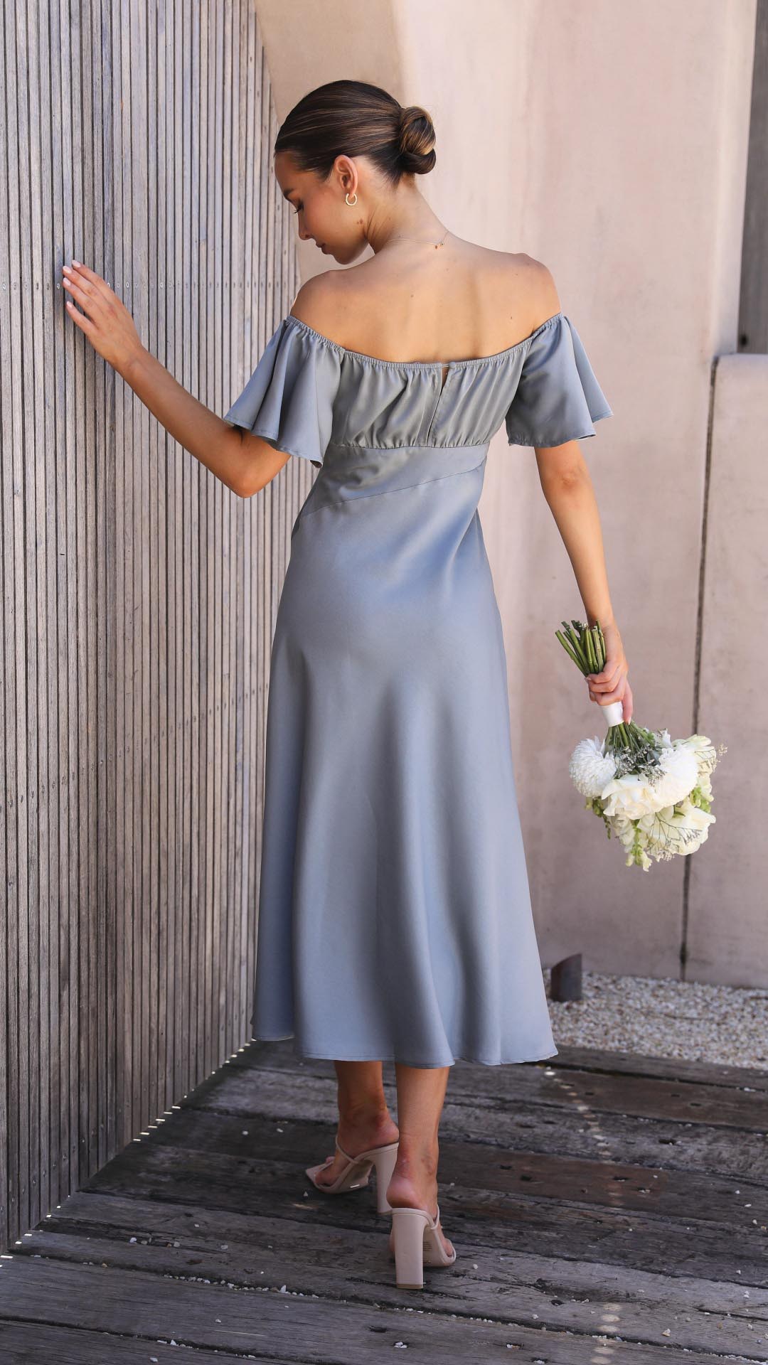 Nalani | Maxi šaty s motýlími rukávy na ramena