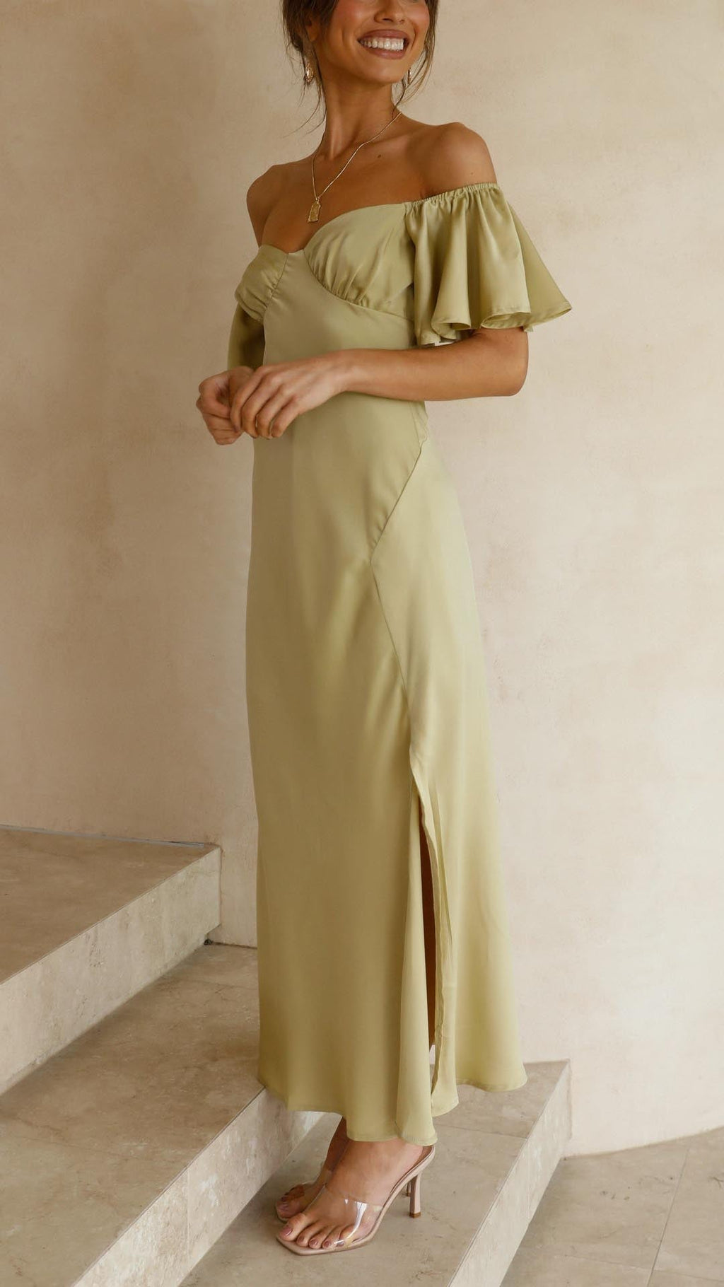 Nalani | Maxi šaty s motýlími rukávy na ramena