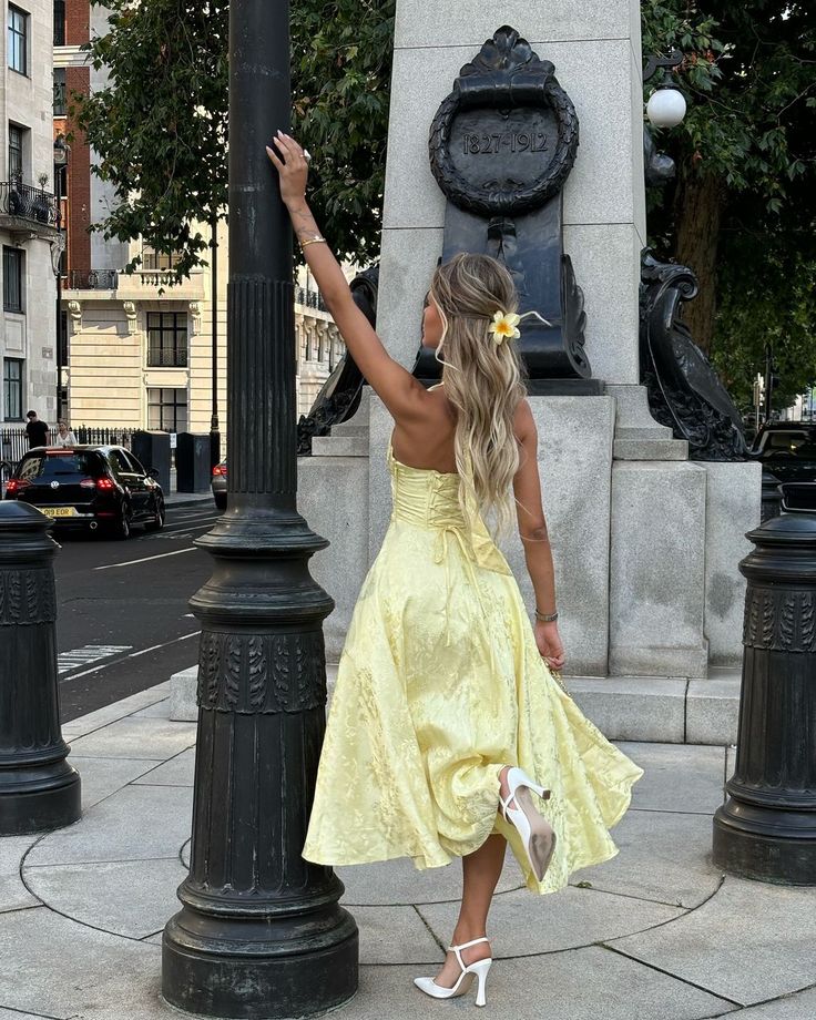 Esmeralda | Ohlávkové midi šaty bez rukávů