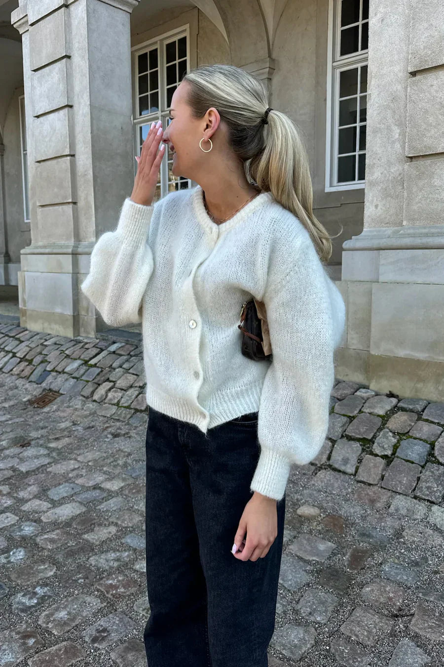 Pletená vesta - bílá