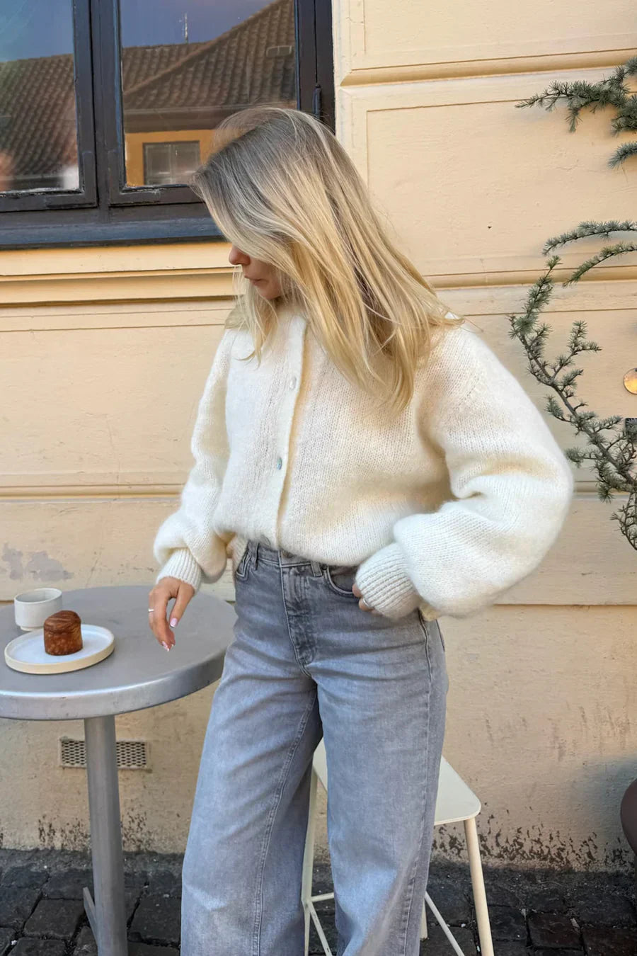 Pletená vesta - bílá