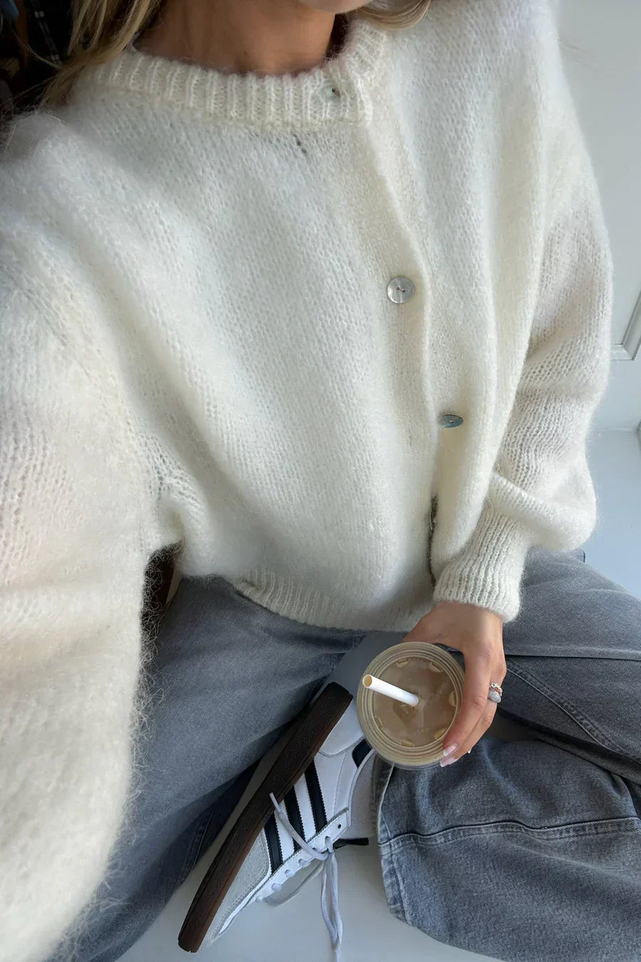 Pletená vesta - bílá